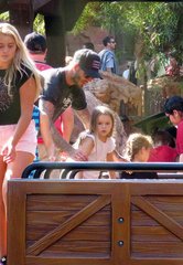 男子競拍“瑪莎拉蒂”被誤導(dǎo) 2萬拍下一輛“瑪莎款”老頭樂