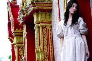 五十歲以后的女人，牢記這三個(gè)穿搭套路，輕松穿出時(shí)髦大氣感