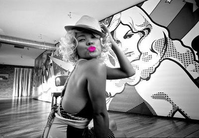 “政四代”小泉進(jìn)次郎將成日本最年輕首相？學(xué)者：外交白紙是其大缺點(diǎn)